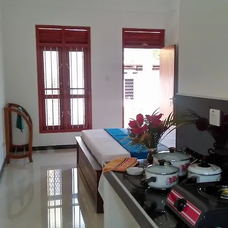 Hasaranga Holiday House Hikkaduwa Exterior photo