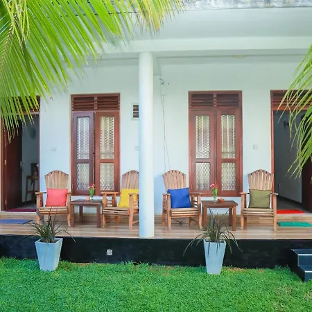 Hasaranga Holiday House Hikkaduwa Exterior photo